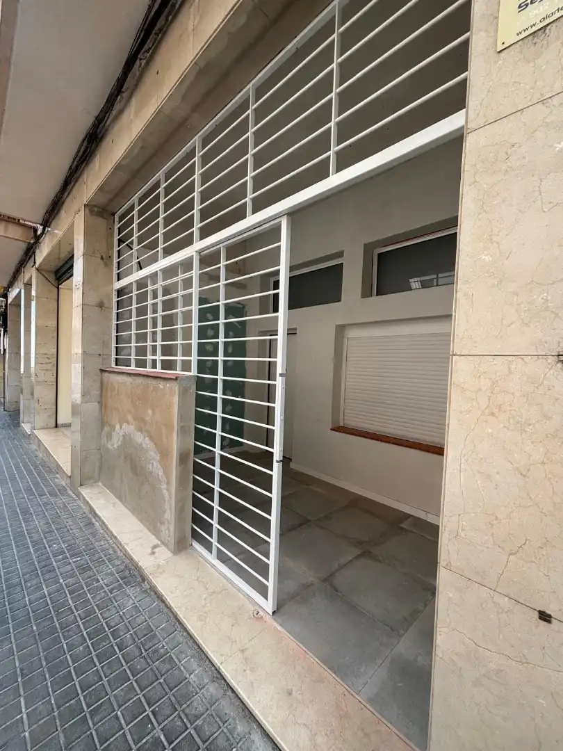 Local en venta en Carrer Primer de Maig, Molí Nou - Ciutat Cooperativa
