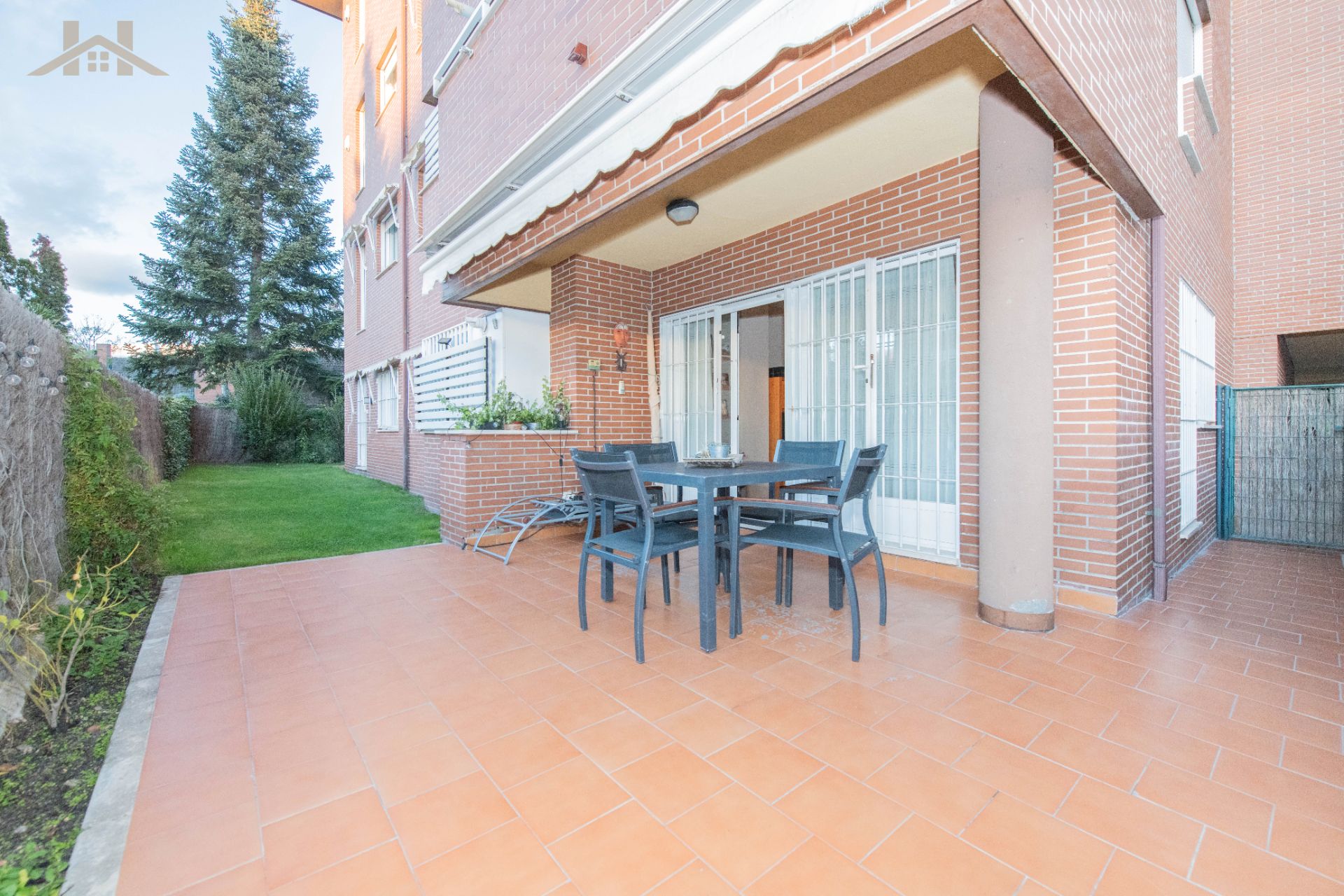 Planta baja for sale in Calle Sarasate, Golf - El Carralero