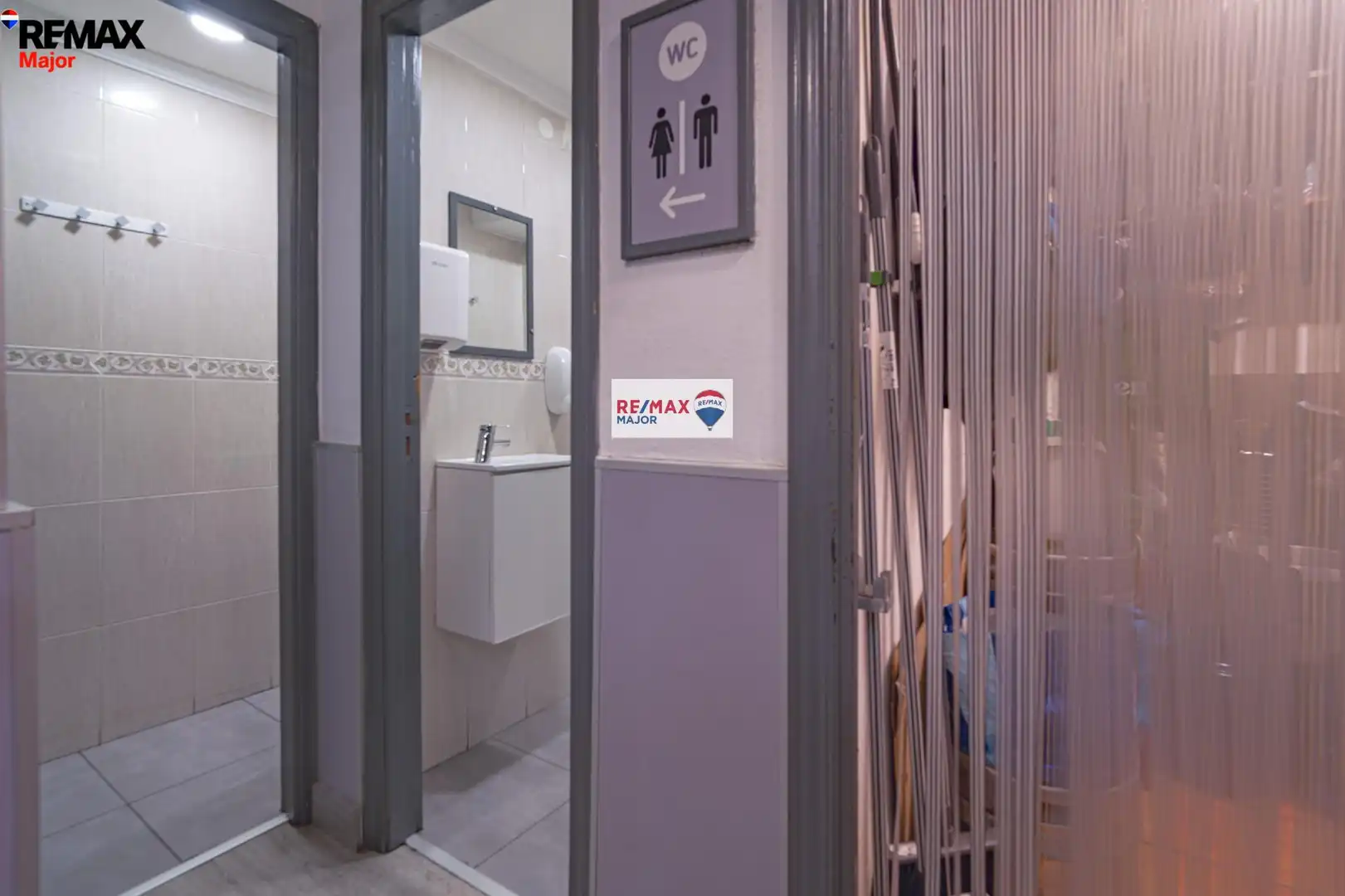 Baño de Local de alquiler en  Palma de Mallorca con Aire acondicionado y Terraza