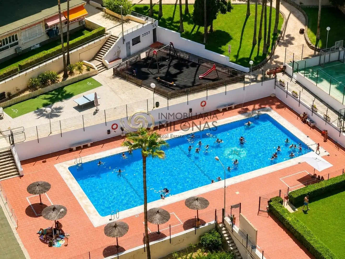 Schwimmbecken von Wohnungen zum Verkauf in Benidorm mit Klimaanlage, Heizung und Terrasse