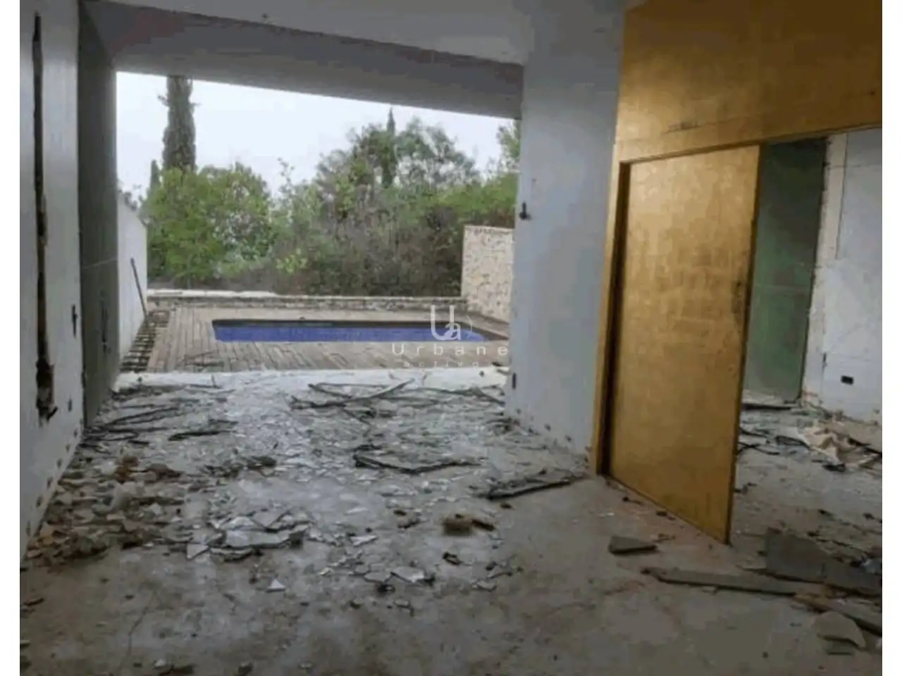 Swimming pool of Buildings for sale in Vilamarxant