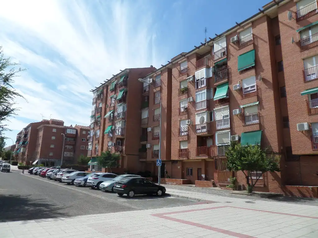 Appartamento con ascensore in vendita a Calle Río Valdeyernos 20