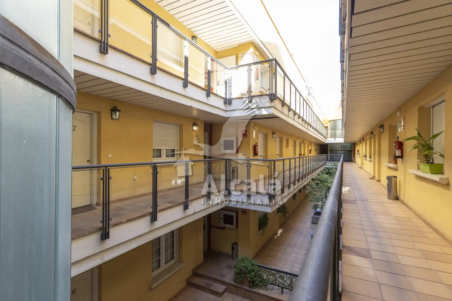 Vista exterior de Piso en venta en Alcalá de Henares con Aire acondicionado y Calefacción
