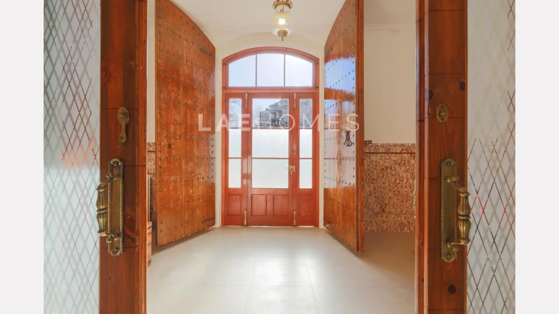 Gebäude zur Miete in Sant Cugat del Vallès