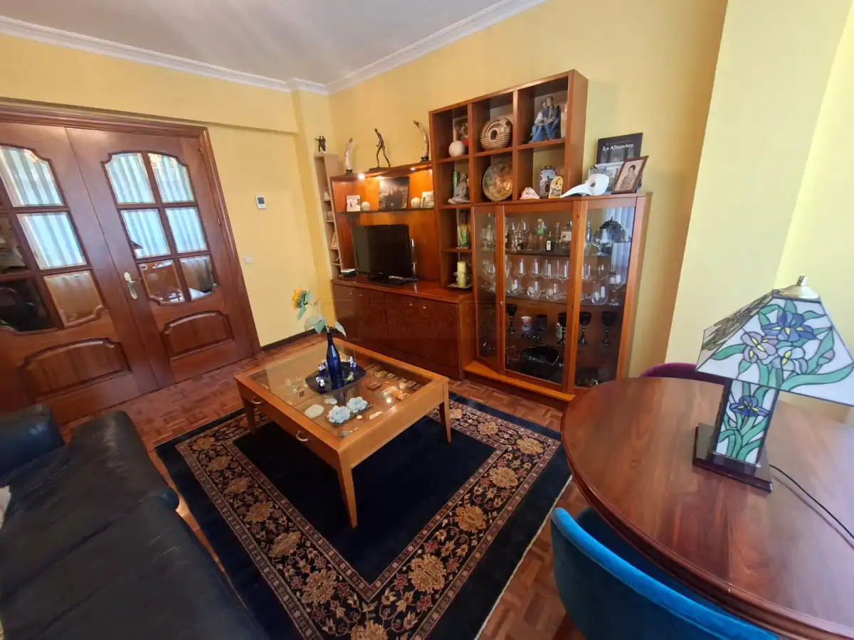 Sala de estar de Piso en venta en Vitoria - Gasteiz con Calefacción y Parquet