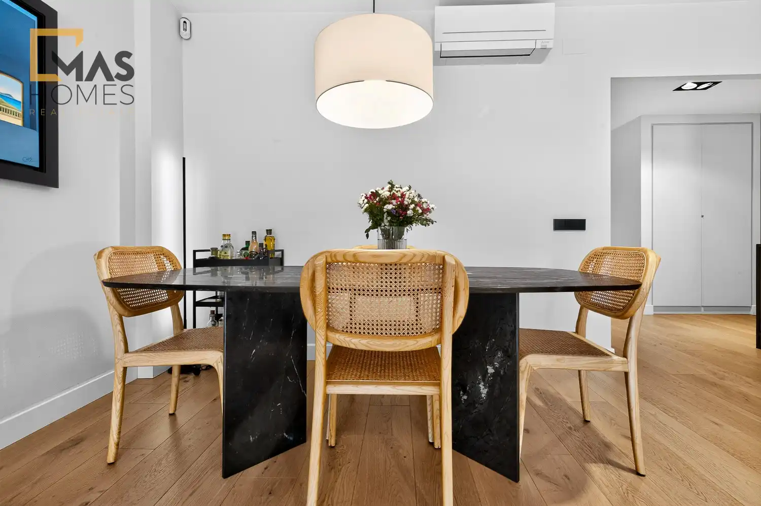 Comedor de Piso en venta en Sant Cugat del Vallès con Aire acondicionado, Calefacción y Jardín privado
