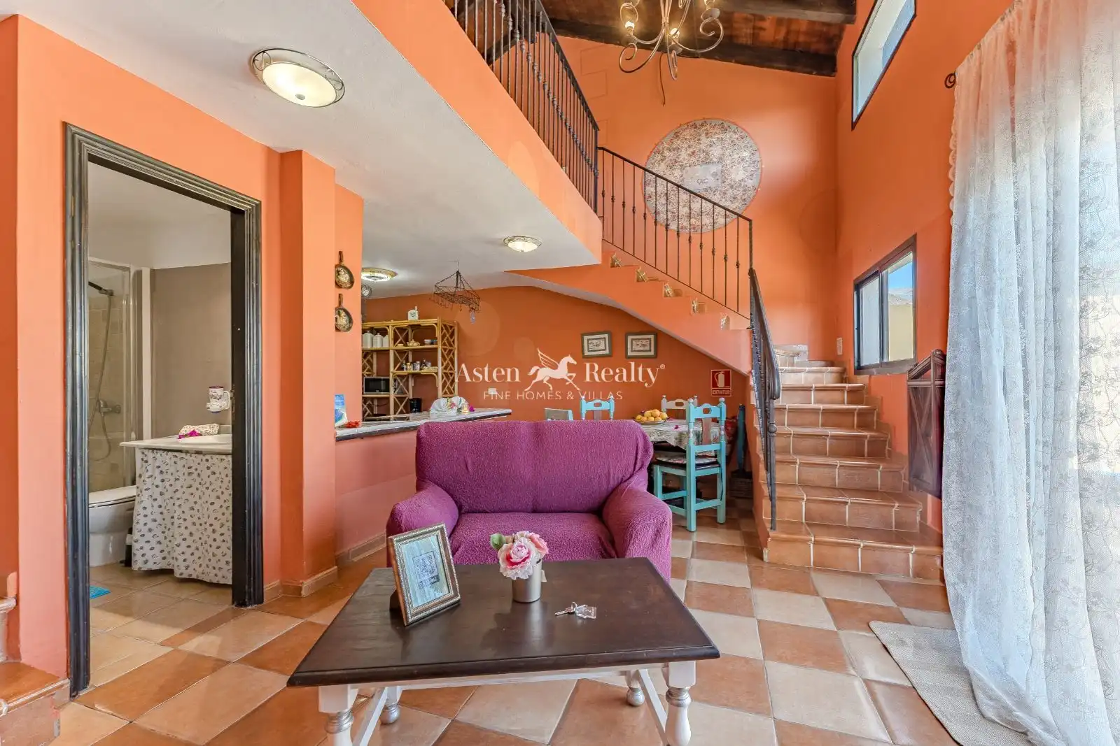 Casa adosada en venda en San Miguel de Abona amb Jardí privat, Terrassa i Moblat
