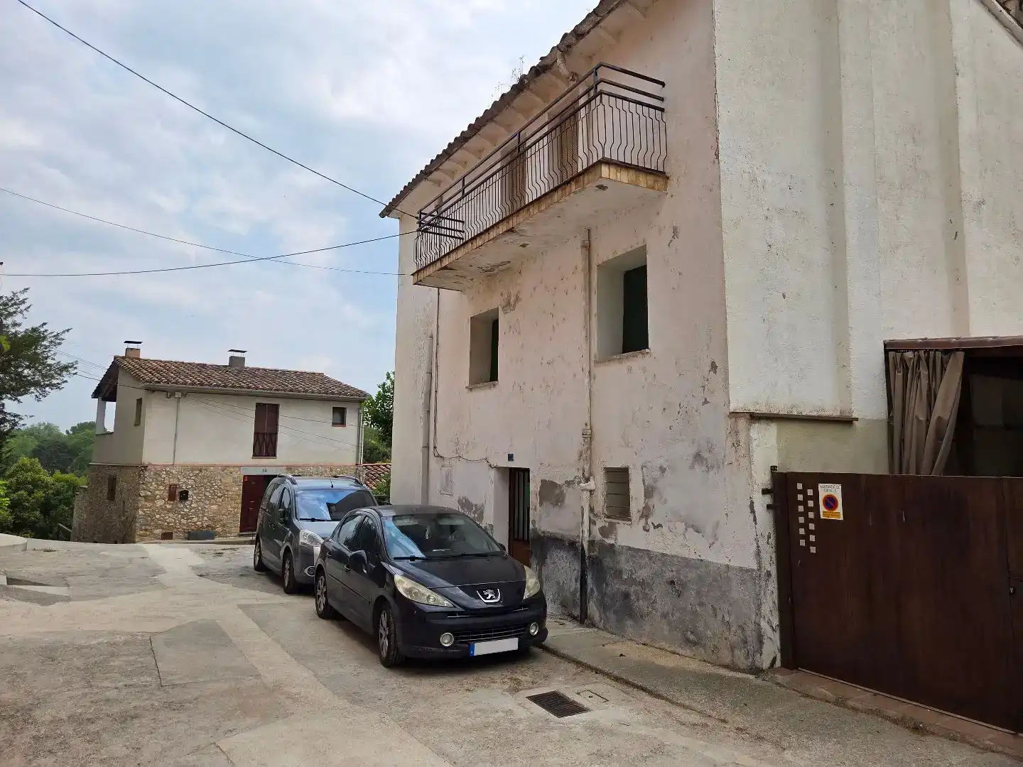 Vista exterior de Finca rústica en venda en Tortellà amb Balcó