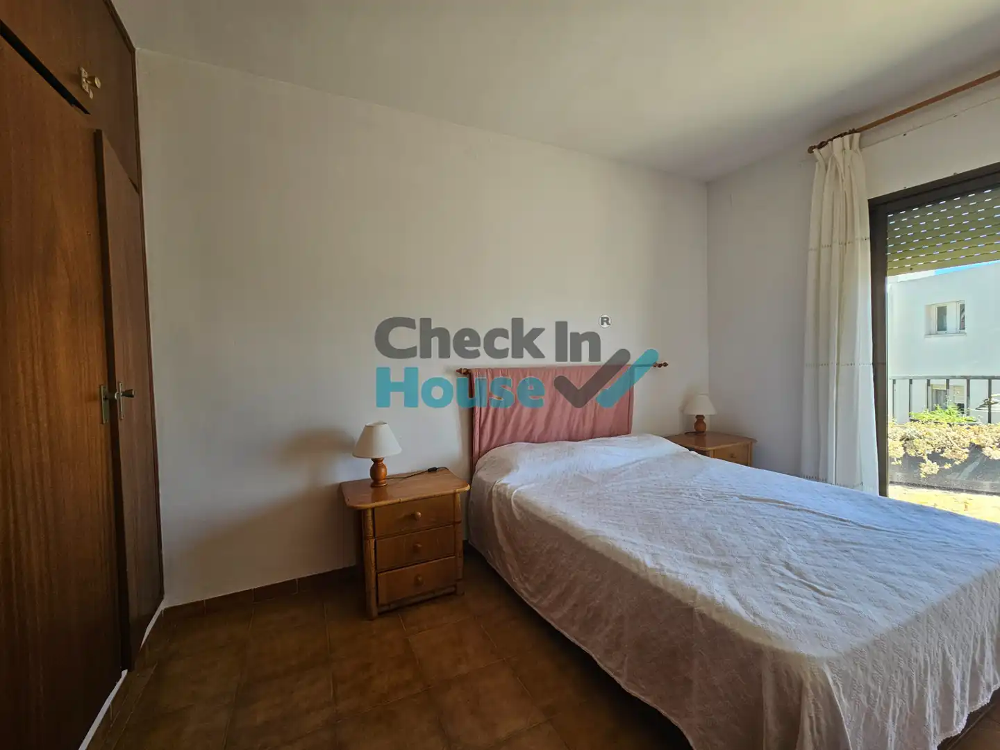 Habitación de Casa adosada en venta en Sant Feliu de Guíxols con Calefacción, Terraza y Balcón