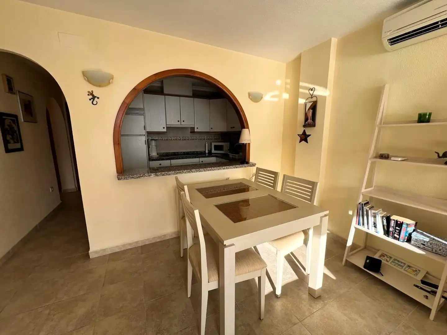 Menjador de Apartament de lloguer en Benitachell / El Poble Nou de Benitatxell amb Jardí privat, Terrassa i Piscina comunitària