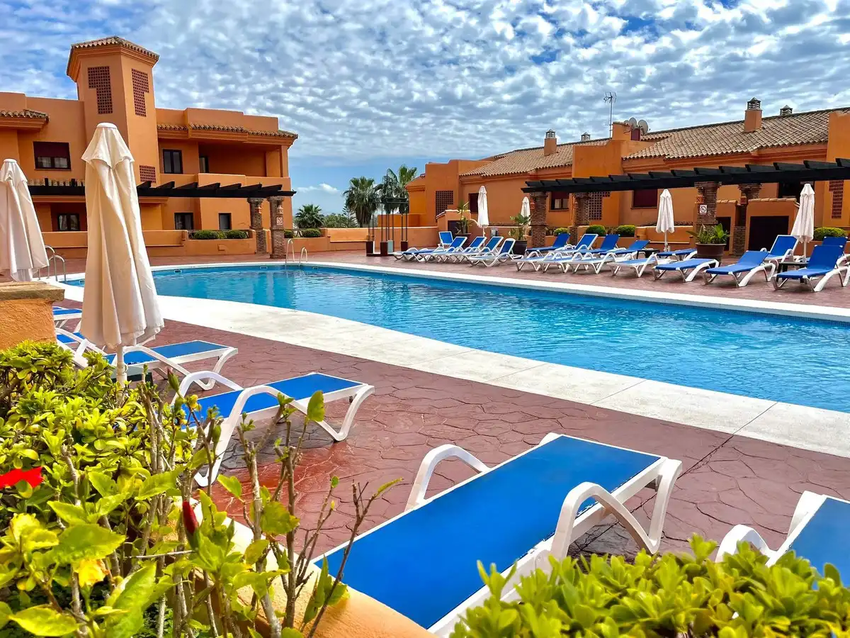 Apartament amb piscina en venda a Benahavís pueblo, imagen 17