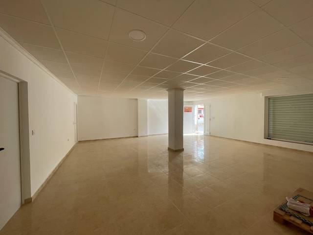 Local comercial en Alquiler en Calle Virgen de los Desamparados, 26 en Plaza de Toros - Avenida Chapí - Trinquete