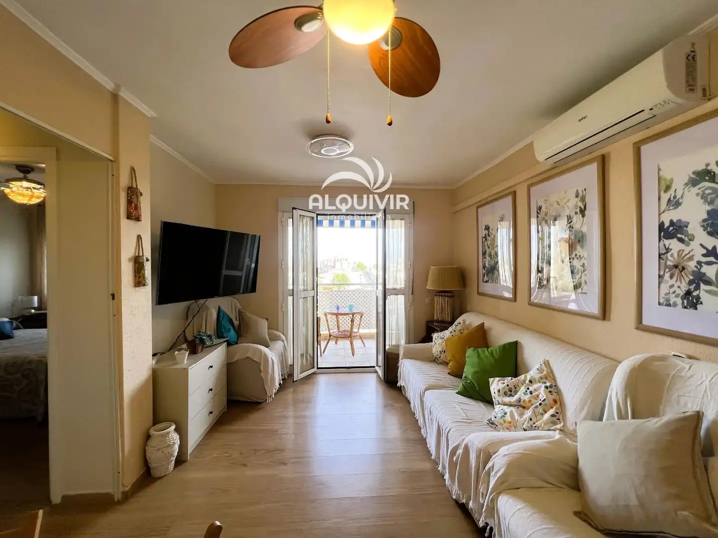 Sala de estar de Piso en venta en Almonte con Aire acondicionado, Terraza y Trastero