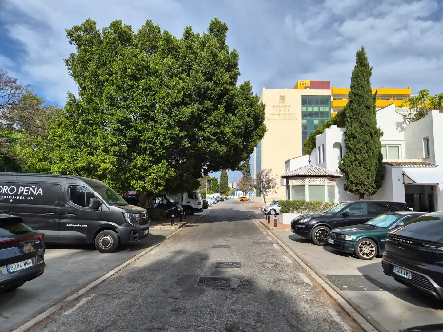 Vista exterior de Local de lloguer en Marbella amb Aire condicionat