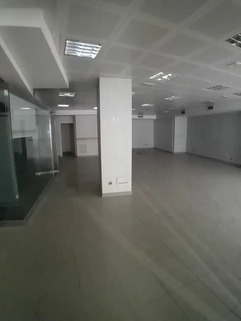 Local comercial de lloguer a Calle Baleares 6, imagen 3