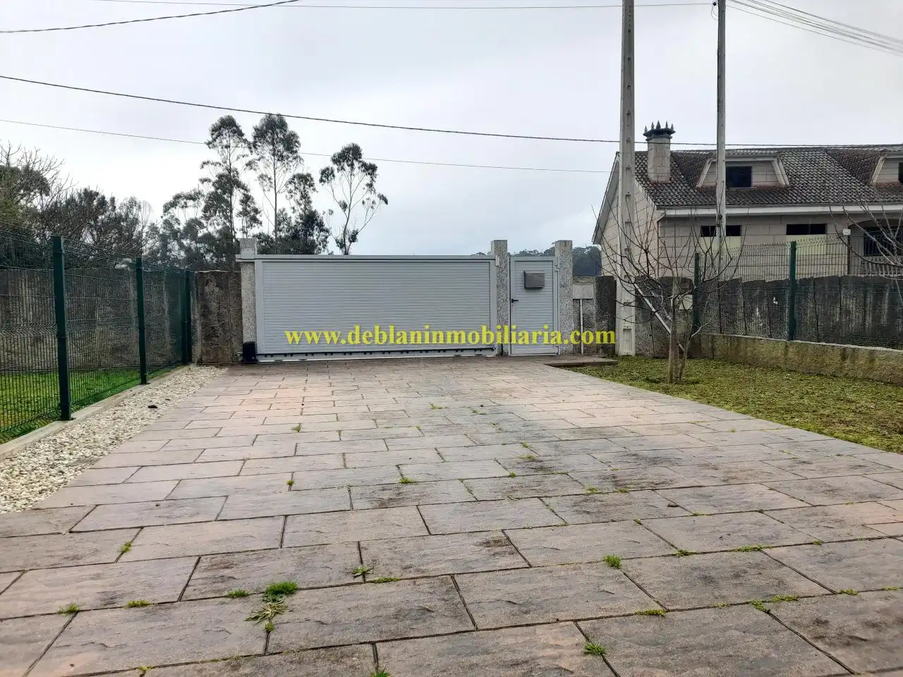 Außenansicht von Haus oder Chalet zur Miete in Tui mit Heizung, Privatgarten und Abstellraum