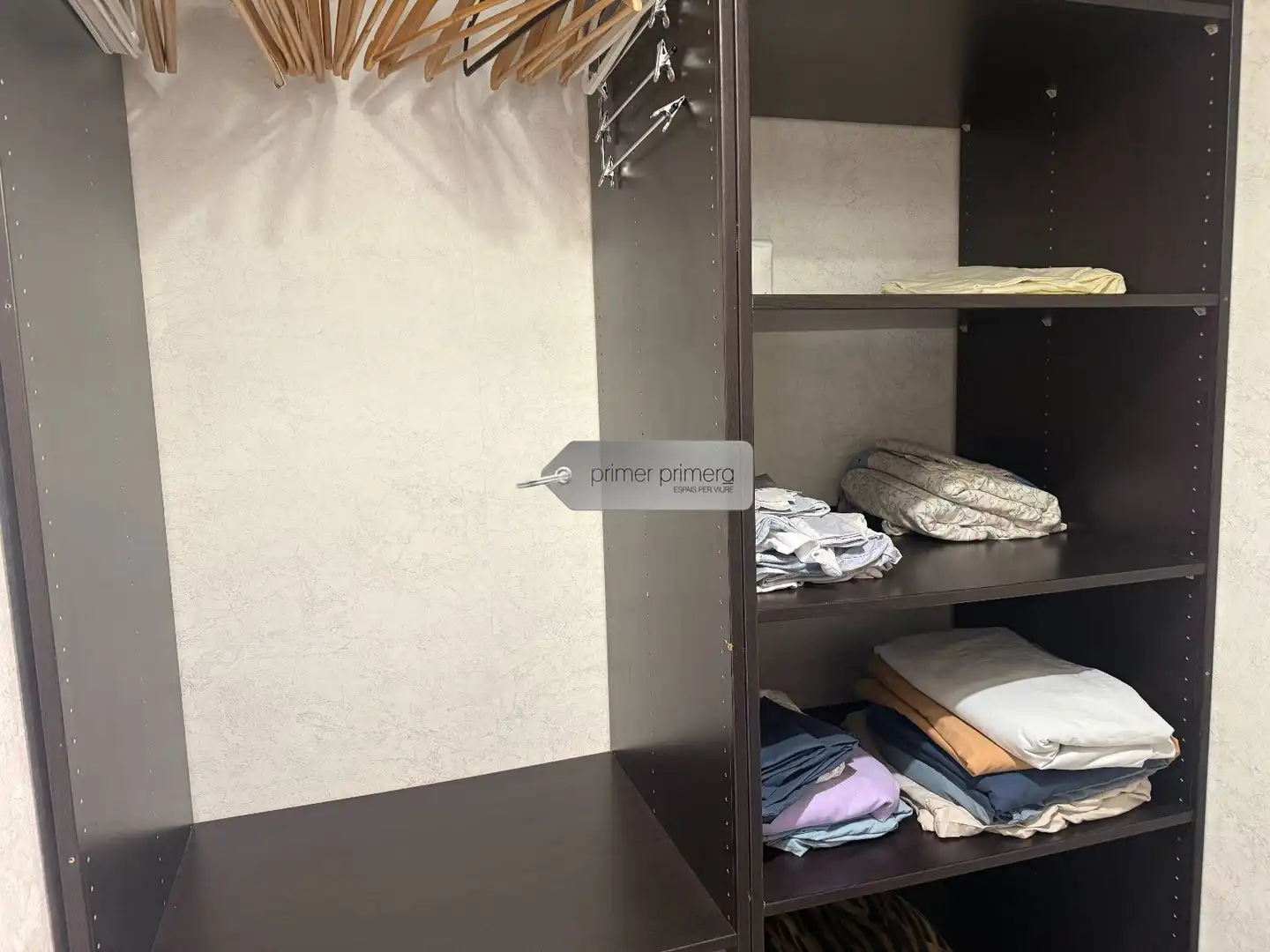 Dormitori de Pis en venda en Barcelona amb Aire condicionat, Calefacció i Moblat