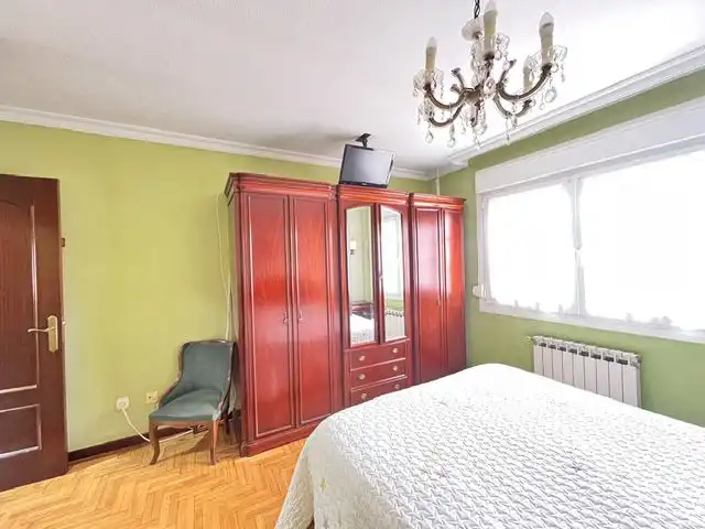 Schlafzimmer von Wohnung zum Verkauf in Gijón  mit Heizung, Parkett und Terrasse