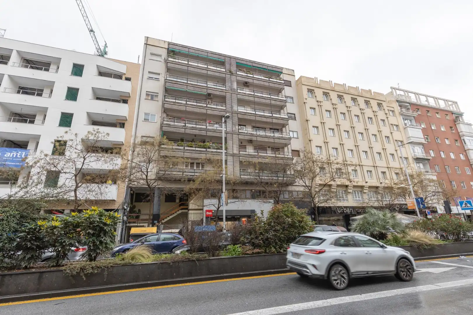 Vista exterior de Piso en venta en Granada con Calefacción