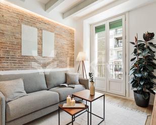 Sala d'estar de Apartament de lloguer en  Barcelona Capital amb Aire condicionat, Calefacció i Moblat