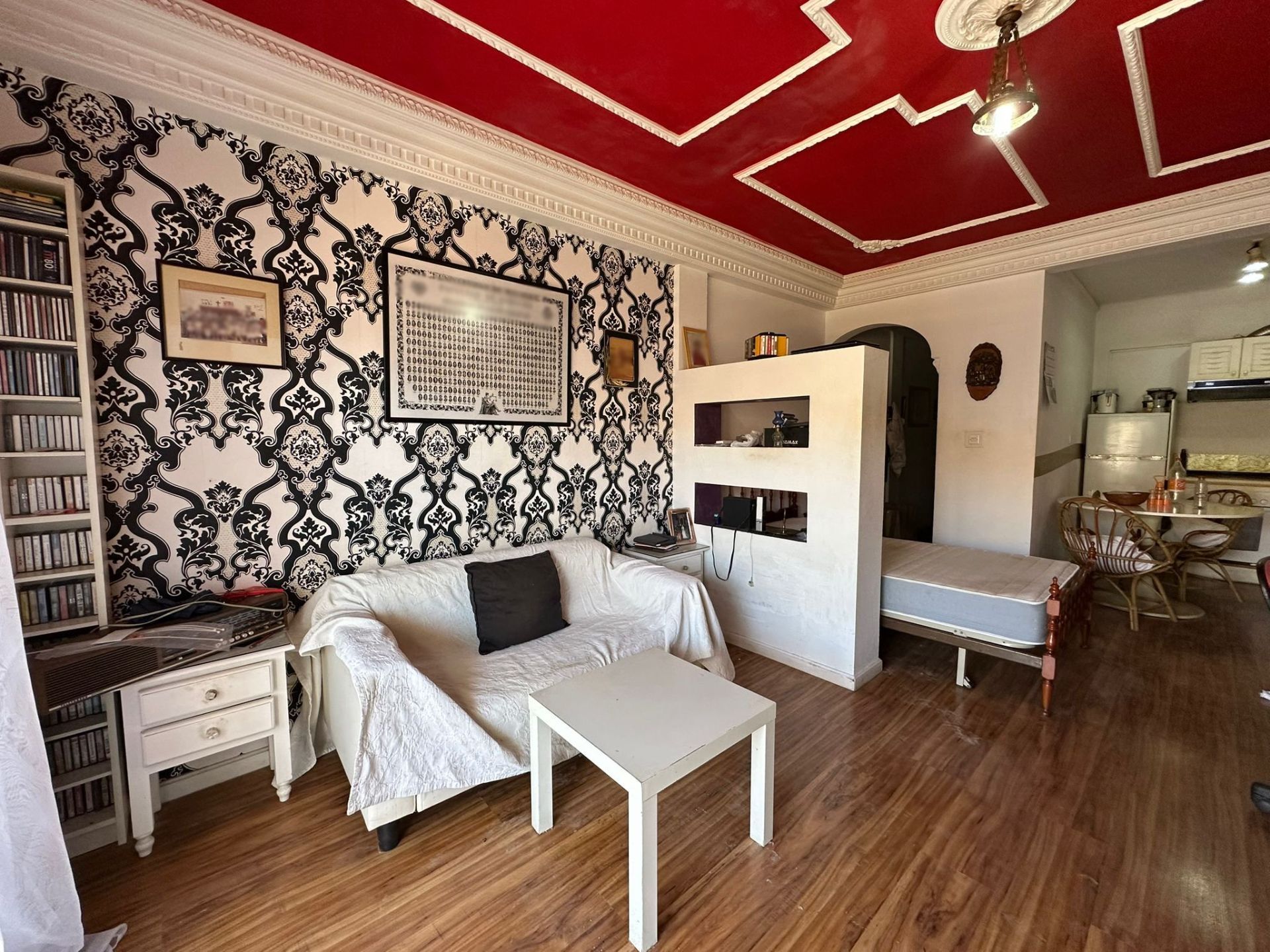 Sala d'estar de Estudi en venda en Vélez-Málaga amb Terrassa i Moblat
