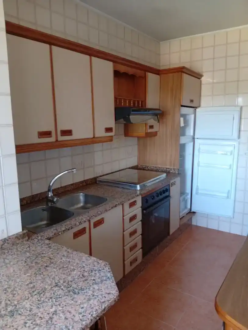 Cocina de Piso en venta en Lugo con Parquet, Trastero y Amueblado