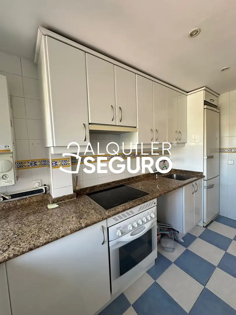 Küche von Wohnung zur Miete in Madrid mit Klimaanlage, Heizung und Terrasse