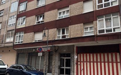 Vista exterior de Pis en venda en Avilés amb Parquet, Terrassa i Traster