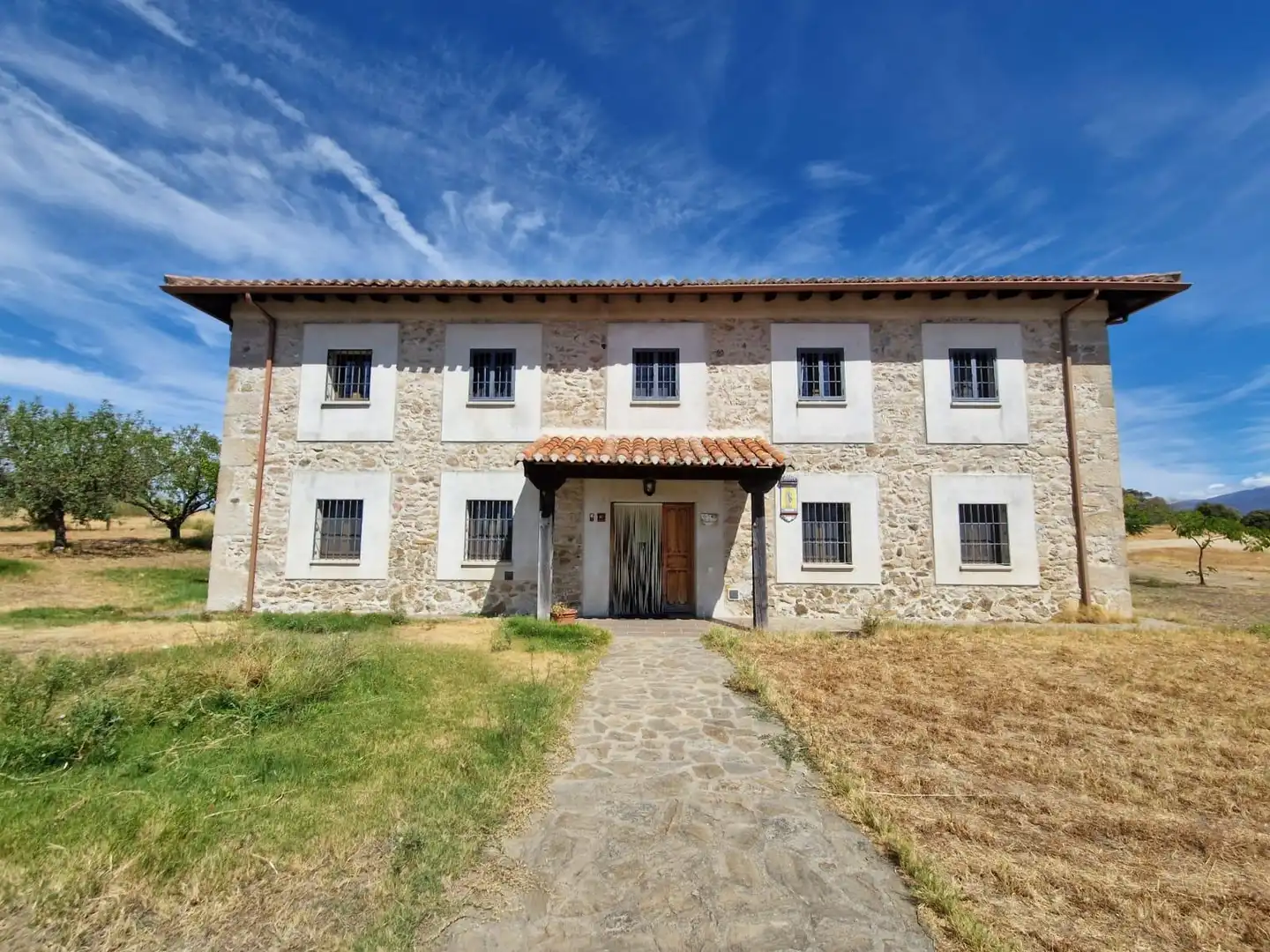 Exterior view of Houses for sale in Oliva de Plasencia  with Air Conditioner, Heating and Private garden