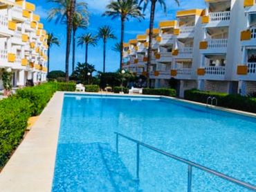 Baixos amb piscina en venda a El Puerto