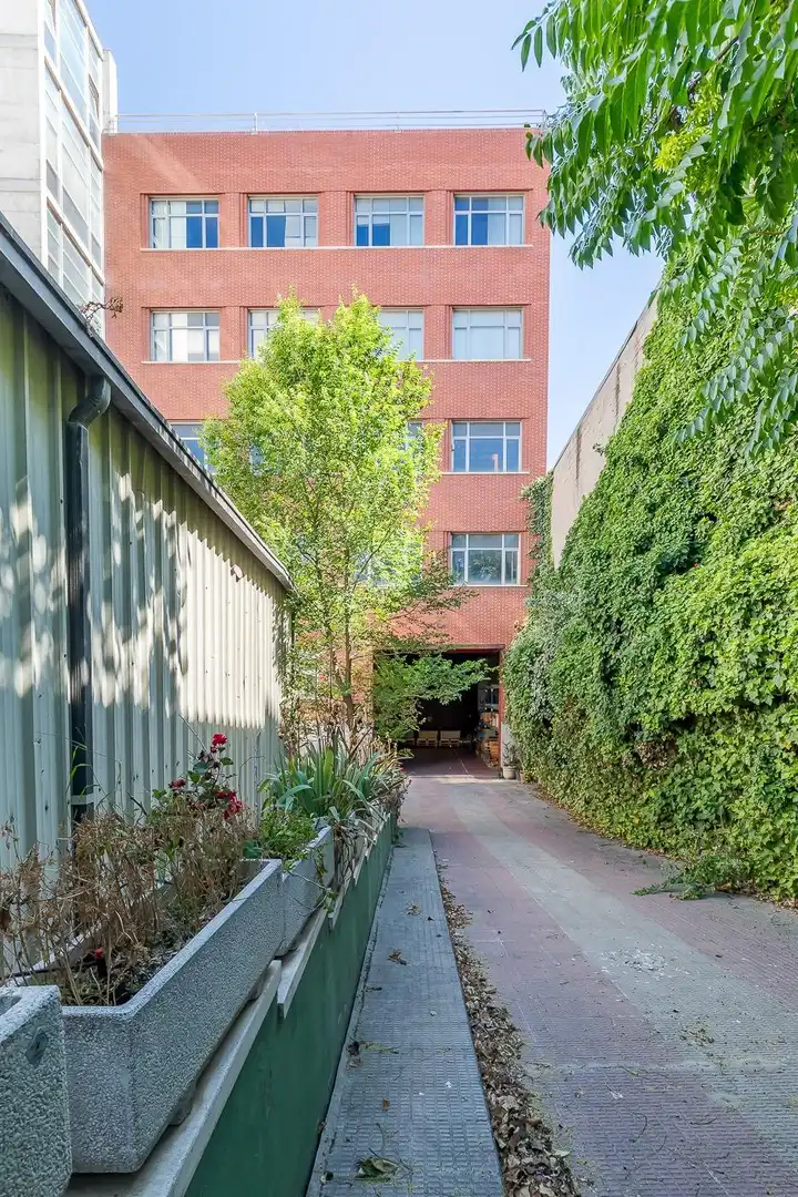 Exterior view of Industrial buildings for rent in Madrid