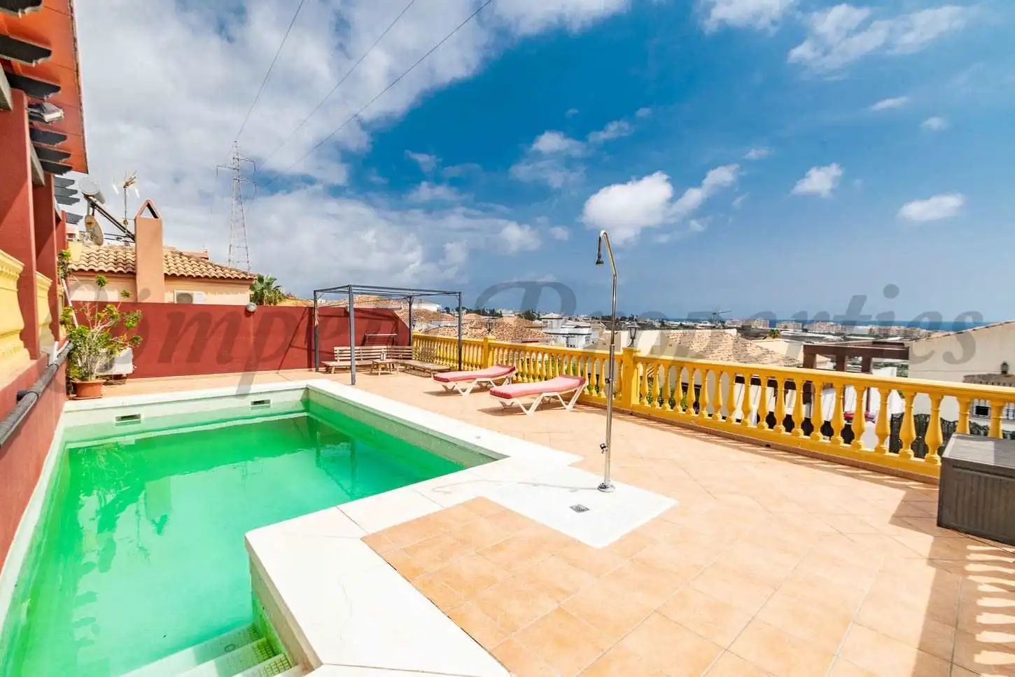 Casa con piscina en venta en Urbanización Santa Rosa