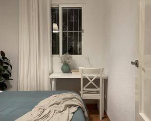 Dormitori de Apartament per a compartir en  Valencia Capital amb Aire condicionat, Moblat i Rentadora