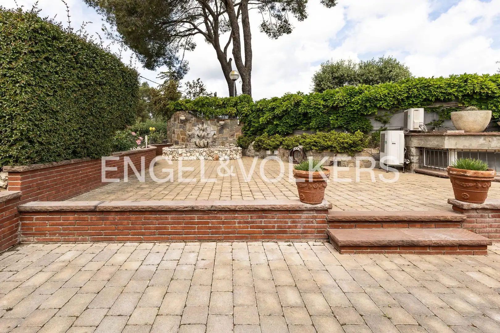 Terrassa de Casa o xalet en venda en Sant Feliu de Codines amb Aire condicionat, Calefacció i Jardí privat