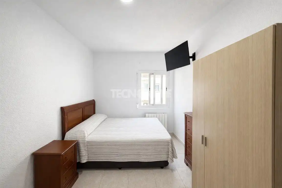 Bedroom of Flat for sale in Madrid  with Air Conditioner, Heating and Terrace