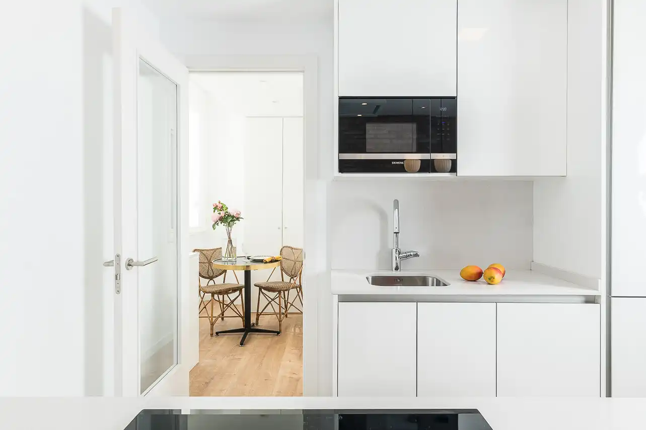 Cocina de Apartamento de alquiler en Barcelona con Aire acondicionado, Calefacción y Amueblado