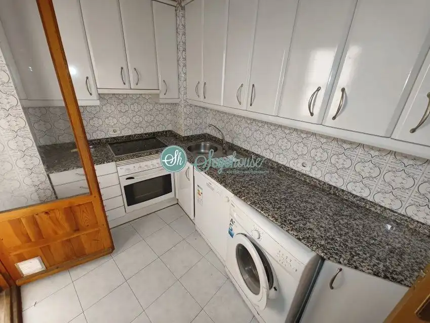 Cocina de Piso en venta en Segovia con Calefacción, Parquet y Trastero