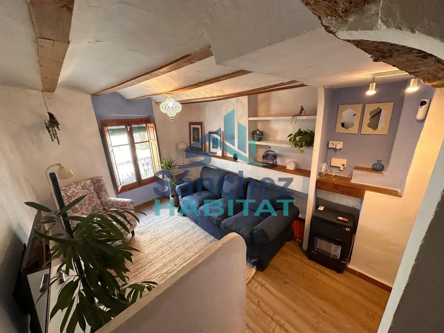 Sala d'estar de Finca rústica en venda en Chelva amb Moblat
