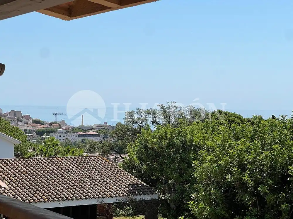 Vista exterior de Casa o chalet en venta en Alella con Aire acondicionado, Calefacción y Jardín privado