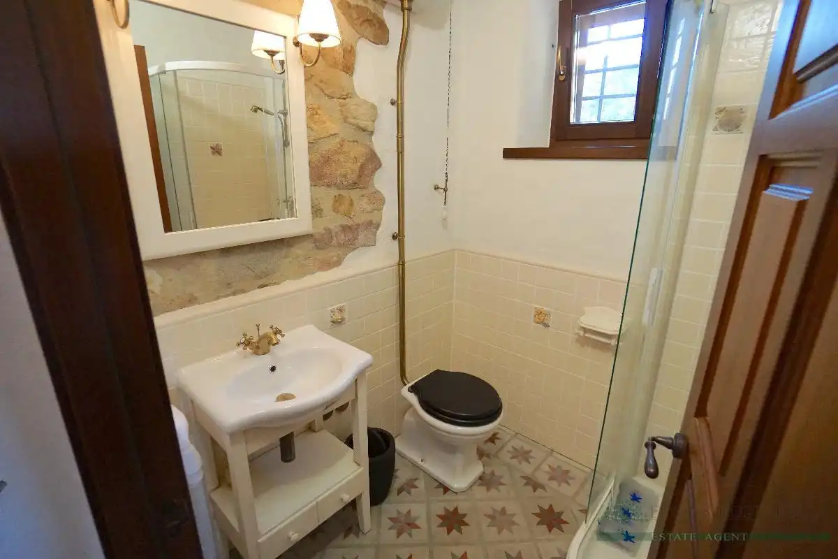 Bathroom of Country homes for sale in Castell d'Aro, Platja d'Aro i s'Agaró  with Air Conditioner, Heating and Terrace