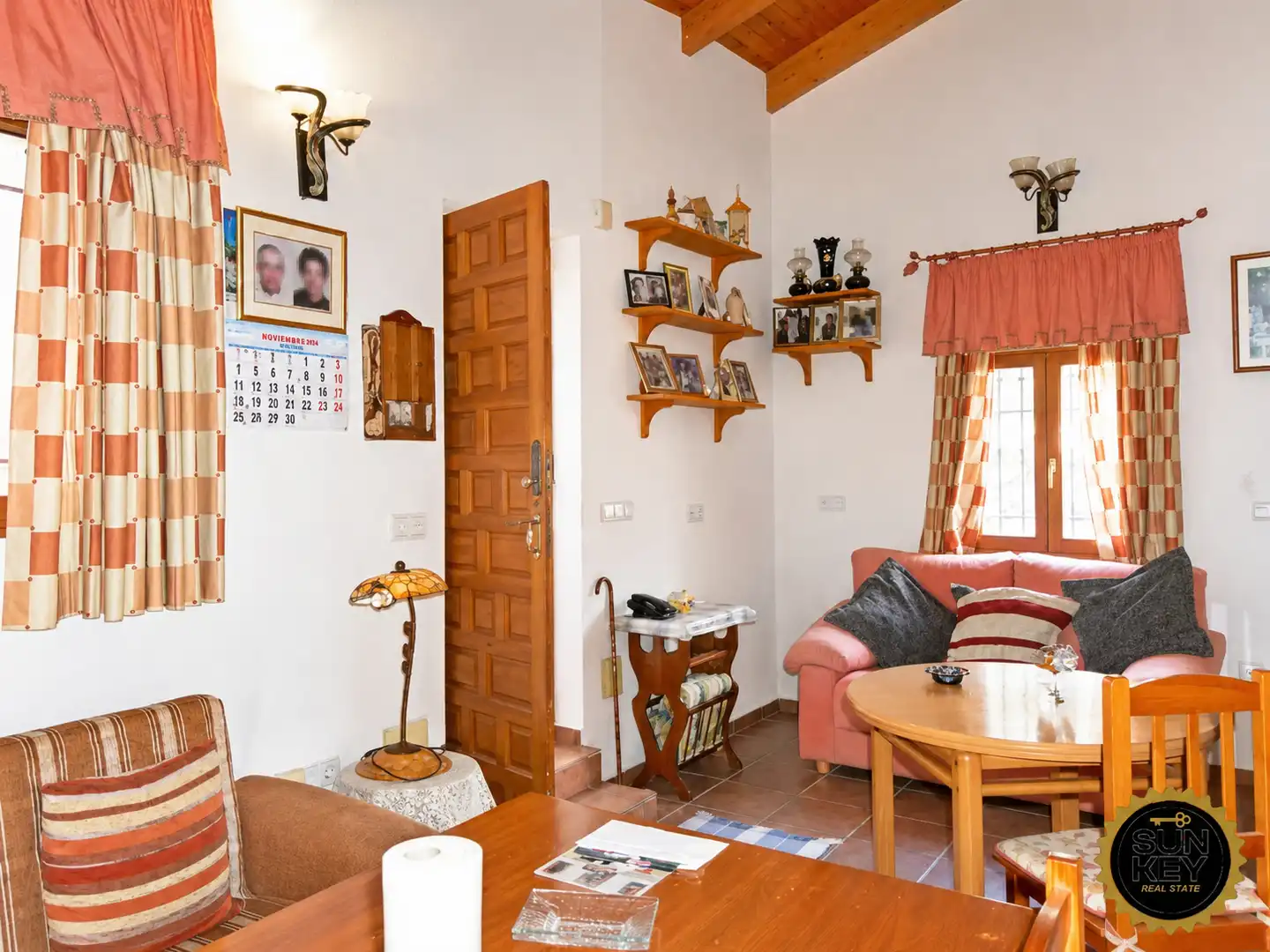 Sala d'estar de Finca rústica en venda en Mazarrón amb Moblat