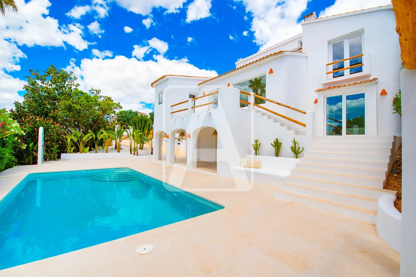 Chalet con piscina en venta en Cala Advocat - Baladrar