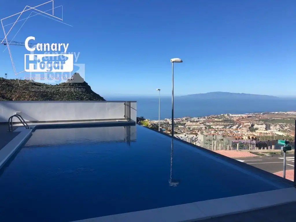 Casa con piscina en venta en Costa Adeje, imagen 3