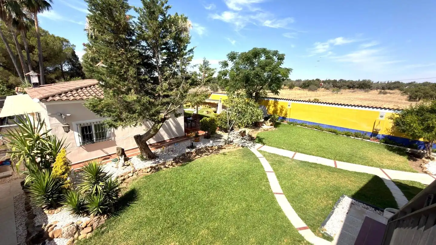 Jardín de Finca rústica en venta en Badajoz con Jardín privado y Piscina