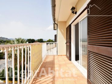 Àtic amb jardí en venda a La Xara - La Sella