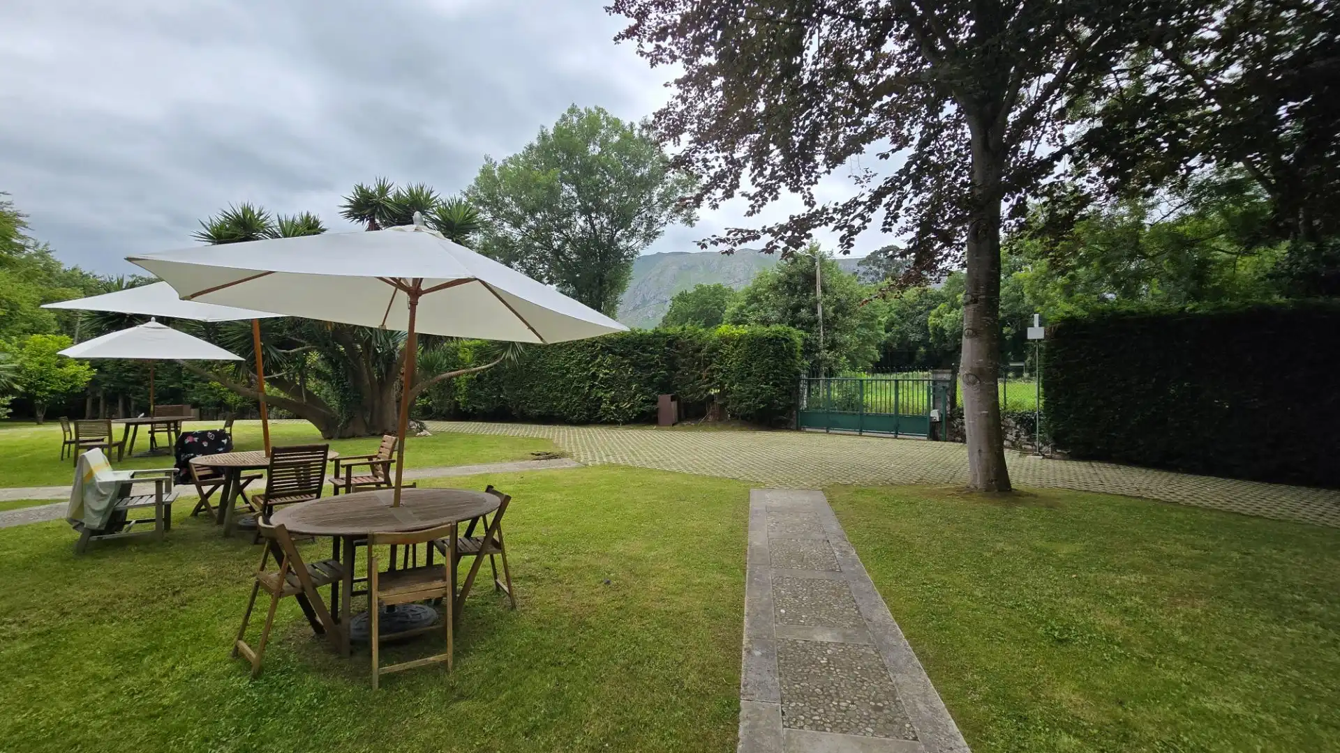 Jardí de Casa o xalet en venda en Llanes amb Calefacció, Jardí privat i Piscina