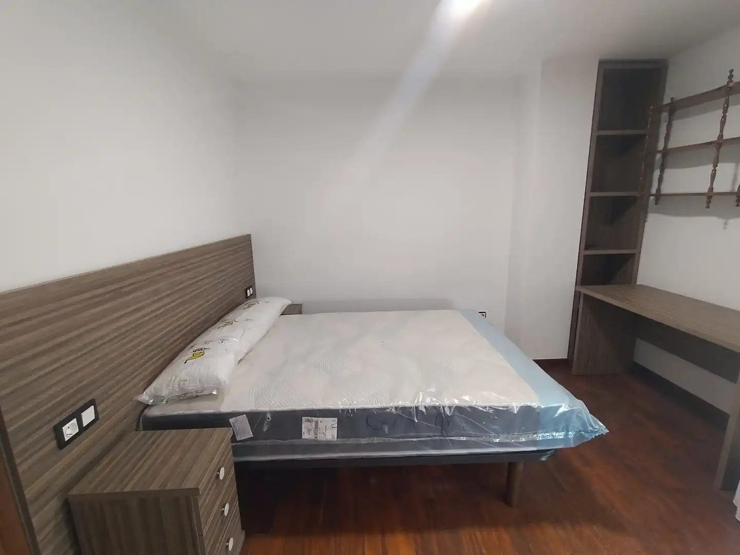 Bedroom of Flat for rent in Santiago de Compostela   with Heating, Furnished and Oven