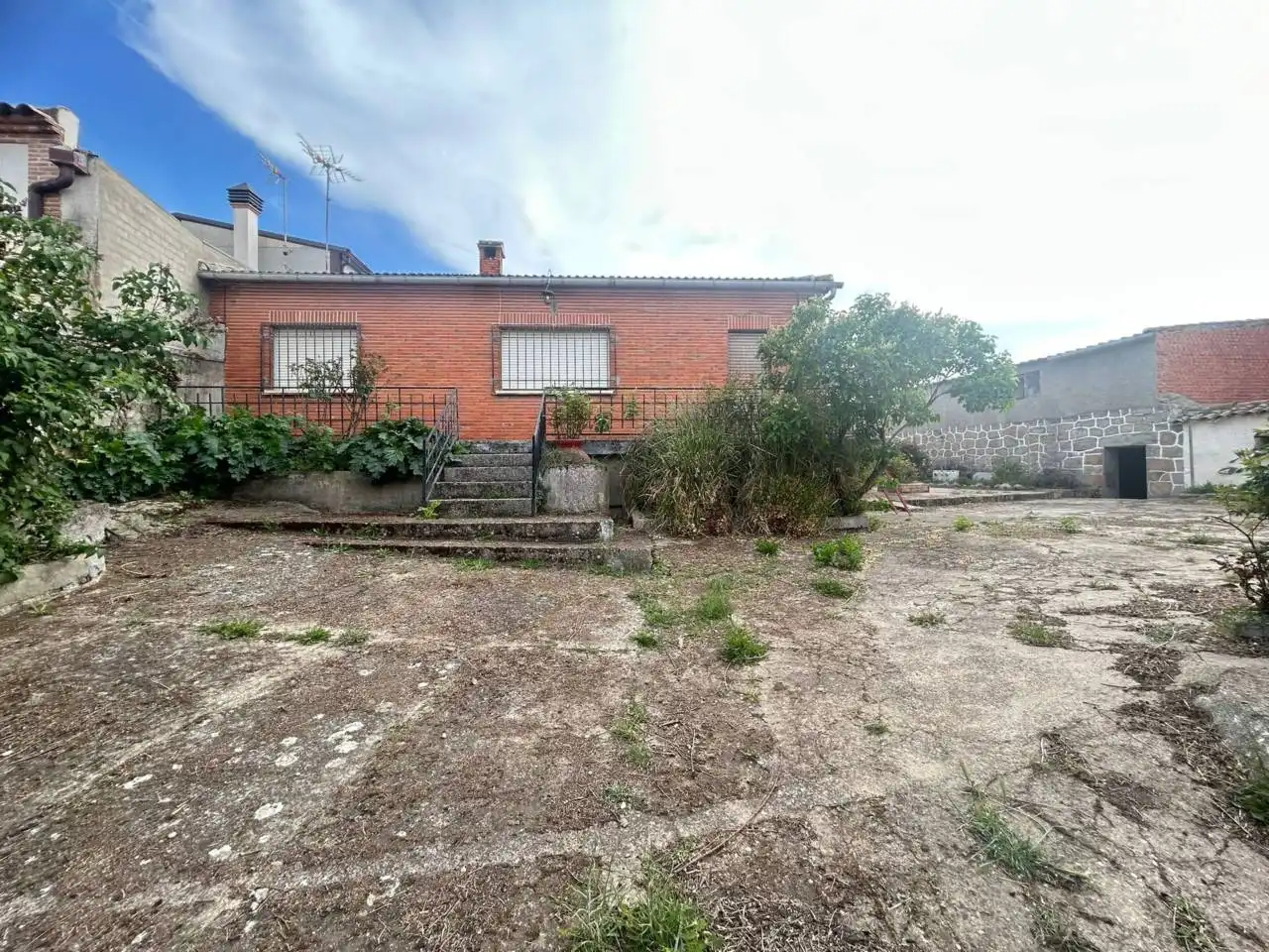 Vista exterior de Casa o xalet en venda en Las Ventas Con Peña Aguilera amb Calefacció