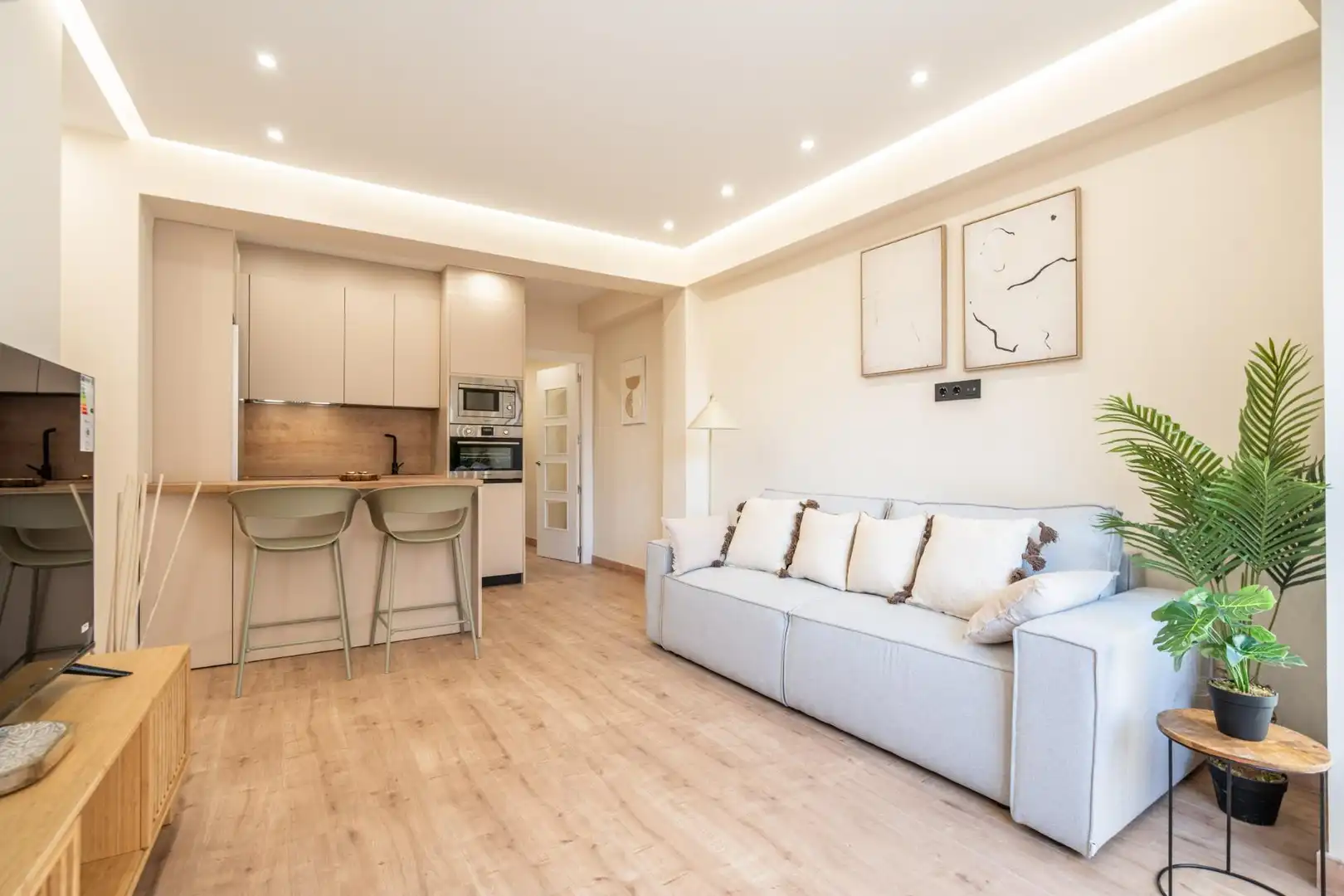 Sala de estar de Piso en venta en Granada con Aire acondicionado, Calefacción y Amueblado