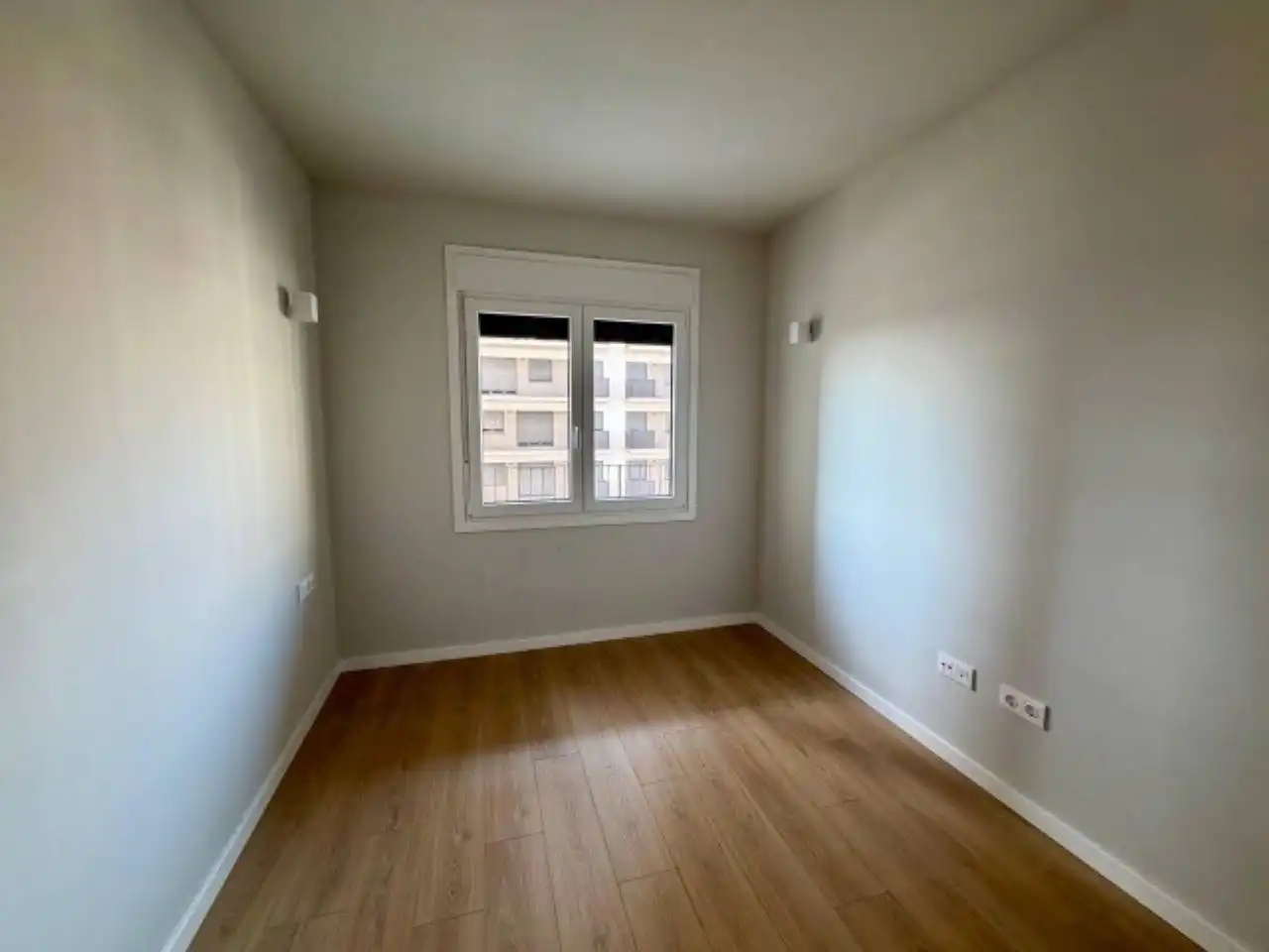 Bedroom of Flat for rent in Terrassa  with Air Conditioner, Heating and Parquet flooring